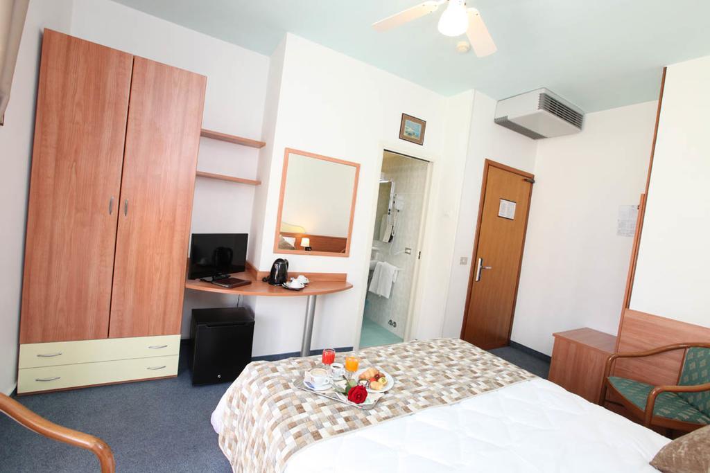 Hotel Derby S Lido di Jesolo Exterior photo